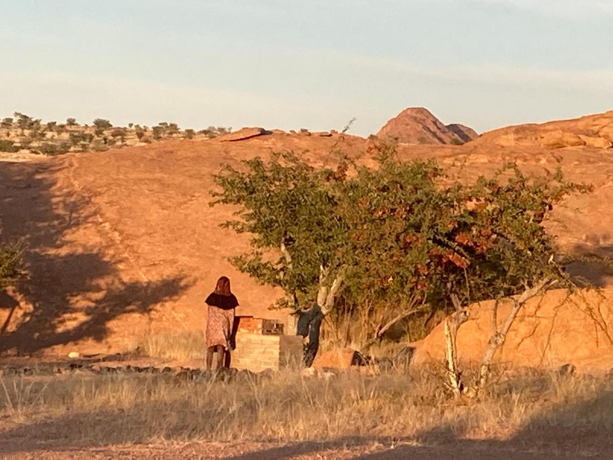 Ozohere Campsite And Himba Village Uis Экстерьер фото