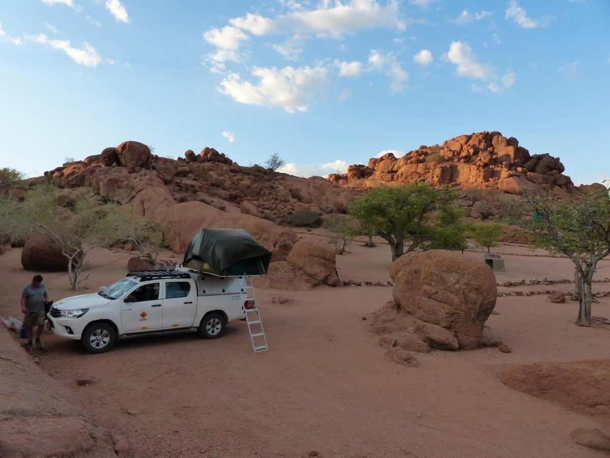 Ozohere Campsite And Himba Village Uis Экстерьер фото