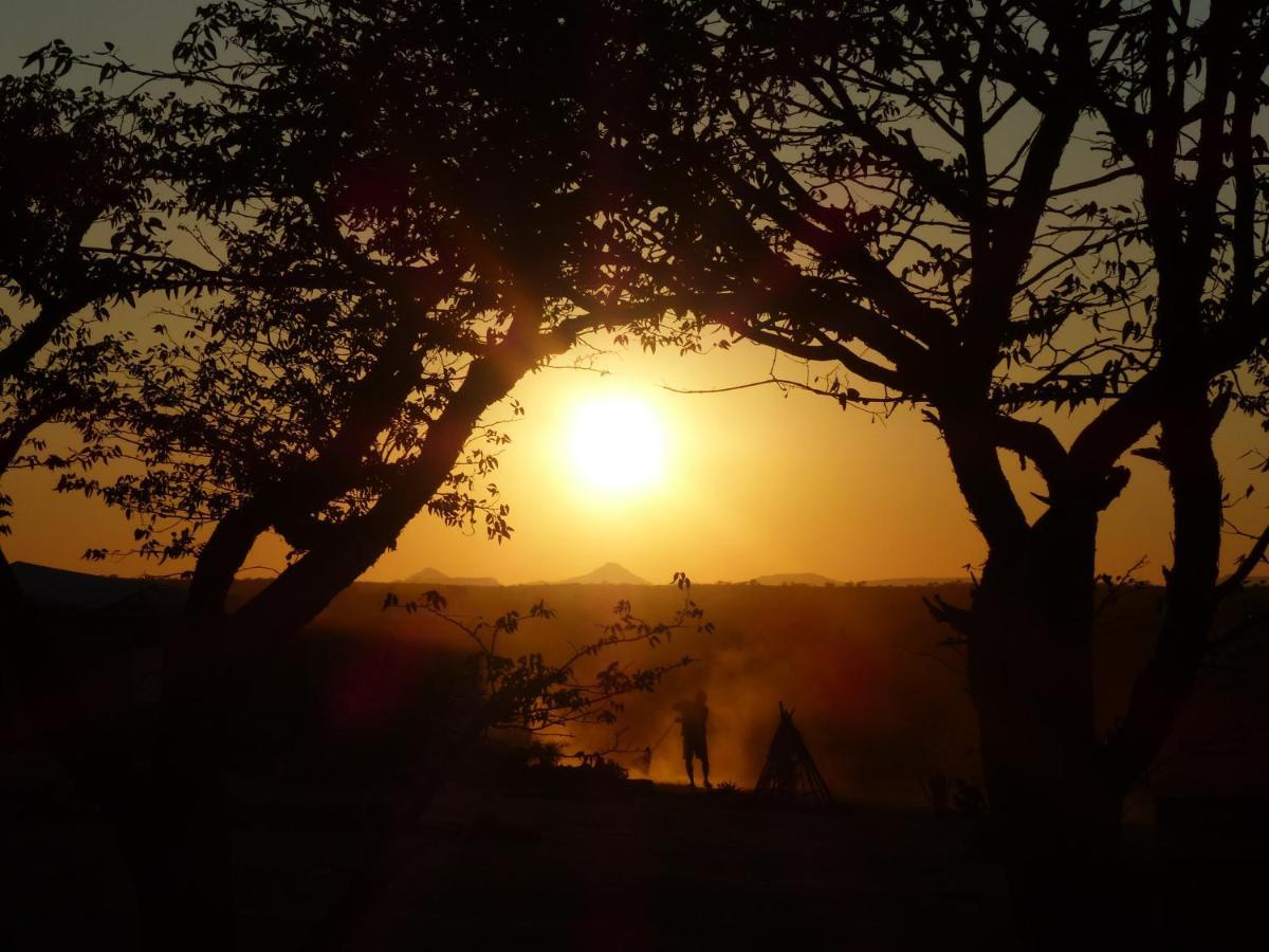Ozohere Campsite And Himba Village Uis Экстерьер фото