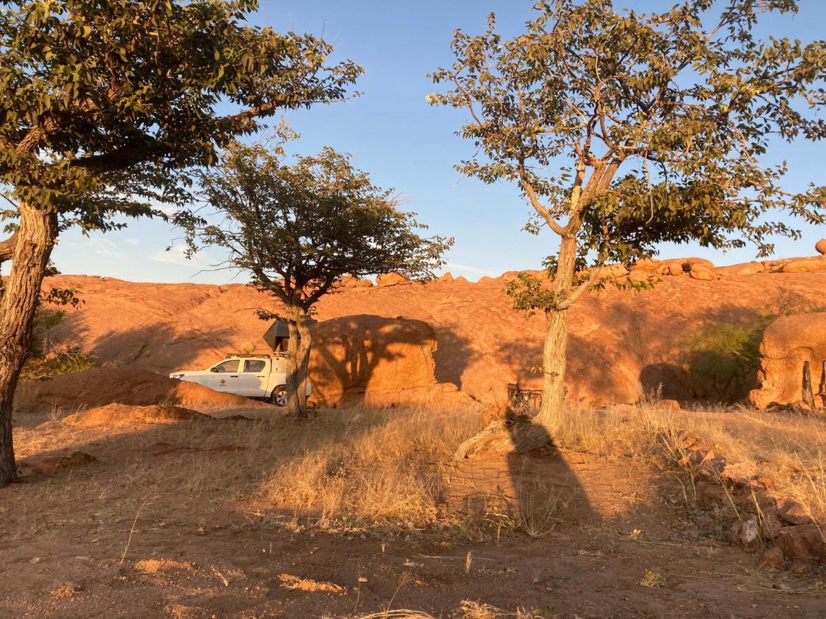 Ozohere Campsite And Himba Village Uis Экстерьер фото