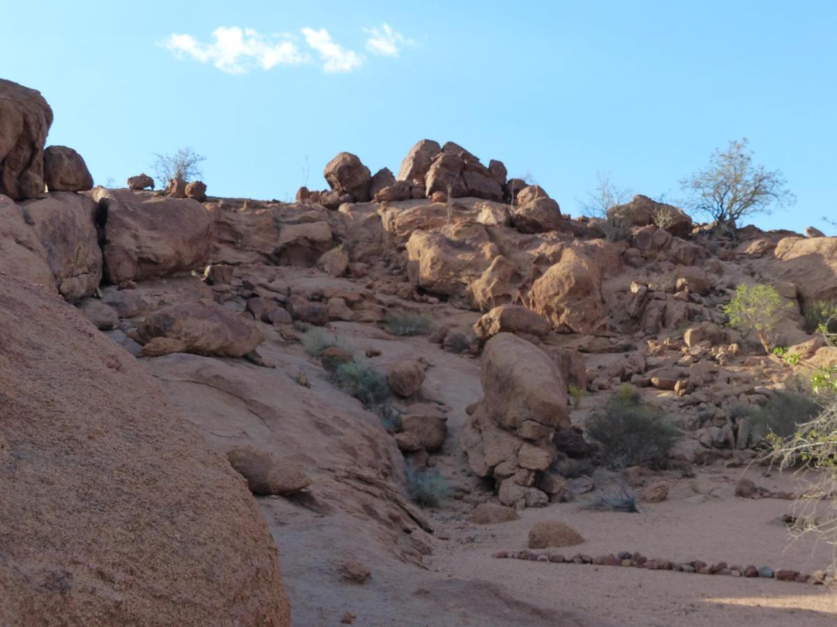 Ozohere Campsite And Himba Village Uis Экстерьер фото
